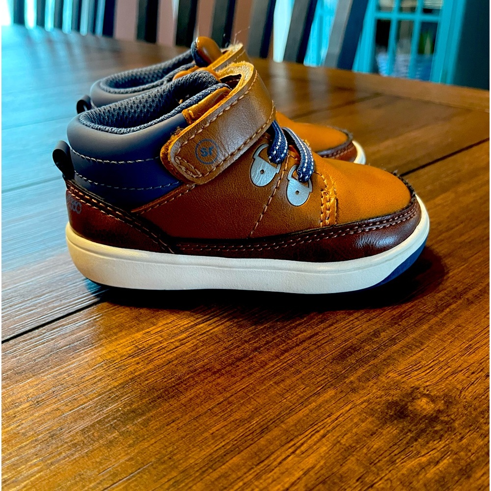 Stride Rite 360 shoes